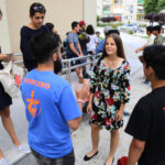 2.8.2016 Kielce. Pielgrzymi Światowych Dni Młodzieży z Chile, zwiedzają Kielce. / Wojciech Habdas / Radio Kielce