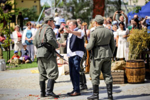 7.8.2016 Daleszyce. Obchody 72 rocznicy wymarszu I Batalionu 4 Pułku Piechoty Legionów Armii Krajowej na pomoc walczącej Warszawie w Daleszycach. / Wojciech Habdas / Radio Kielce