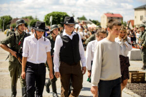 7.8.2016 Daleszyce. Obchody 72 rocznicy wymarszu I Batalionu 4 Pułku Piechoty Legionów Armii Krajowej na pomoc walczącej Warszawie w Daleszycach. / Wojciech Habdas / Radio Kielce