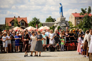 7.8.2016 Daleszyce. Obchody 72 rocznicy wymarszu I Batalionu 4 Pułku Piechoty Legionów Armii Krajowej na pomoc walczącej Warszawie w Daleszycach. / Wojciech Habdas / Radio Kielce