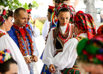 7.8.2016 Chmielnik. Przegląd Zespołów Folklorystycznych / Wojciech Habdas / Radio Kielce