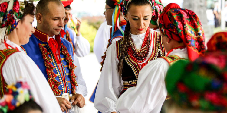 7.8.2016 Chmielnik. Przegląd Zespołów Folklorystycznych / Wojciech Habdas / Radio Kielce