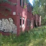 25.08.2016. Wysypisko śmieci po dawnym Zakładzie Robót Publicznych w Starachowicach / Waldemar Jakubiak / Straż Miejska Starachowice