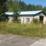 25.08.2016. Wysypisko śmieci po dawnym Zakładzie Robót Publicznych w Starachowicach / Waldemar Jakubiak / Straż Miejska Starachowice