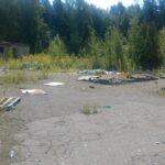 25.08.2016. Wysypisko śmieci po dawnym Zakładzie Robót Publicznych w Starachowicach / Waldemar Jakubiak / Straż Miejska Starachowice