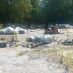 25.08.2016. Wysypisko śmieci po dawnym Zakładzie Robót Publicznych w Starachowicach / Waldemar Jakubiak / Straż Miejska Starachowice