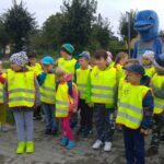 21.09.2016. Pierwszaki z Sędziszowa poznawali zasady bezpiecznego poruszania się na drogach / Ewa Pociejowska-Gawęda / Radio Kielce