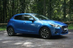 Mazda 2 (24 września 2016) / Robert Felczak / Radio Kielce