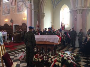 Bliżyn.Uroczysty pogrzeb kapitana Aleksandra Życińskiego- Wilczura (24 września 2016) / Ryszard Koziej / Radio Kielce