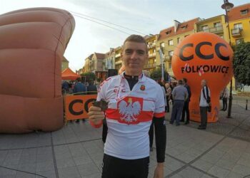 Dominik Oborski ze świętokrzyskiej zawodowej grupy Domin Sport został mistrzem Polski w kolarskich wyścigach ulicznych / Domin Sport