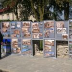 30.09.2016. Spotkania z Kulturą Żydowską w Busku-Zdroju. Zakończenie renowacji Cmentarza Żydowskiego i odsłonięcie tablicy upamiętniającej ofiary egzekucji hitlerowskich / Krzysztof Bujnowicz / Radio Kielce