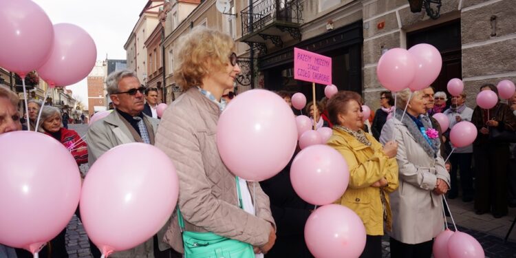 18.10.2014 Marsz Amazonek w Sandomierzu / Grażyna Szlęzak-Wójcik / Radio Kielce