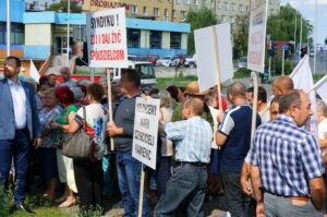 07.09.2016. Protest mieszańców SM Hutnik w Ostrowcu. Program "Interwencja" / Krzysztof Bujnowicz / Radio Kielce