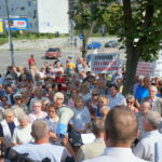 07.09.2016. Protest mieszańców SM Hutnik w Ostrowcu. Program "Interwencja" / Krzysztof Bujnowicz / Radio Kielce