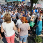 07.09.2016. Protest mieszańców SM Hutnik w Ostrowcu. Program "Interwencja" / Krzysztof Bujnowicz / Radio Kielce
