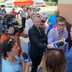 07.09.2016. Protest mieszańców SM Hutnik w Ostrowcu. Program "Interwencja" / Krzysztof Bujnowicz / Radio Kielce