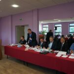 15.09.2016 Suchedniów. Sesja ws. przeniesienia Szkoły Podstawowej nr 1 do budynku gimnazjum / Daniel Lenart / Radio Kielce