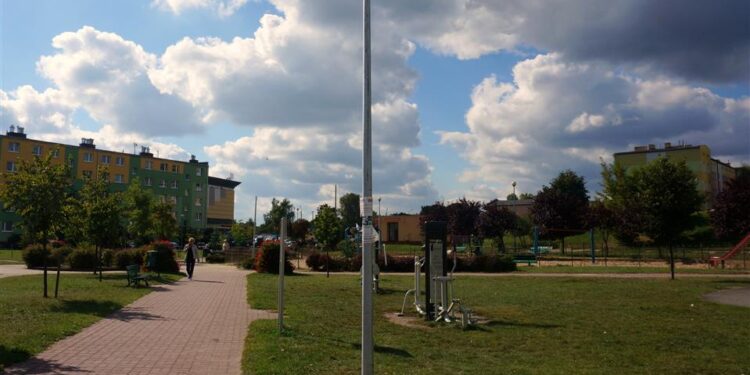 21.09.2016 Ktoś skradł 10 nowoczesnych lamp oświetleniowych w Skarżysku - Kamiennej. Skarżysko - Kamienna / Jarosław Kumor / Radio Kielce