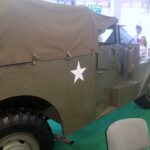 10.09.2016. Stoisko Muzeum Wojsk Lądowych w Bydgoszczy. Pojazdy z demobilu / Marek Cender / Radio Kielce