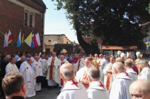 10.09.2016. Uroczystości odpustowe w Wiślicy / Kamil Włosowicz / Radio Kielce