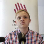 Kielce. Dyrektor Teatru Kubuś Robert Drobniuch podczas konferencji prasowej. / Jarosław Kubalski / Radio Kielce