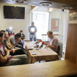 Kielce. Dyrektor Teatru Kubuś Robert Drobniuch podczas konferencji prasowej. / Jarosław Kubalski / Radio Kielce