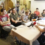 Kielce. Dyrektor Teatru Kubuś Robert Drobniuch podczas konferencji prasowej. / Jarosław Kubalski / Radio Kielce