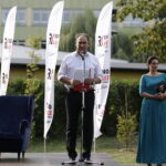 03.09.2016 Kielce. Piknik w ogrodzie Radia Kielce. Prezentacja nowej ramówki oraz podsumowanie akcji "Wakacje z duchami historii". Prezes Radia Kielce Janusz Knap. / Jarosław Kubalski / Radio Kielce