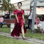 03.09.2016 Kielce. Piknik w ogrodzie Radia Kielce. Prezentacja nowej ramówki oraz podsumowanie akcji "Wakacje z duchami historii". Pokaz mody w wykonaniu dziennikarzy Radia Kielce. / Jarosław Kubalski / Radio Kielce