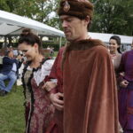 03.09.2016 Kielce. Piknik w ogrodzie Radia Kielce. Prezentacja nowej ramówki oraz podsumowanie akcji "Wakacje z duchami historii". Pokaz mody w wykonaniu dziennikarzy Radia Kielce. / Jarosław Kubalski / Radio Kielce