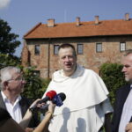 07.09.2016. Klasztor Dominikanów w Sandomierzu. Konferencja posła Krzysztofa Lipca / Jarosław Kubalski / Radio Kielce