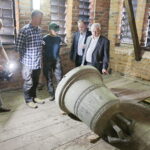 07.09.2016. Sandomierz. Klasztor Dominikanów. Dzwon na wieży. / Jarosław Kubalski / Radio Kielce