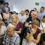 07.09.2016 Suchedniów. Spotkanie rodziców uczniów szkoły podstawowej nr 1 z burmistrzem w sprawie jej przeniesienia do gimnazjum. / Jarosław Kubalski / Radio Kielce