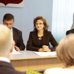 08.09.2016 Kielce. Wojewoda świętokrzyski Agata Wojtyszek podpisała z przedstawicielami samorządów umowy na przebudowę dróg / Jarosław Kubalski / Radio Kielce