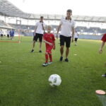 13.09.2016 Kielce. Losowanie "Koroniarskich Ambasadorów" - zawodników opiekujących się drużynami młodzieżowymi. / Jarosław Kubalski / Radio Kielce