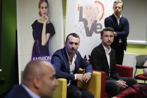 14.09.2016 Kielce. Inauguracja Workshop Fashion Design. Konferencja w KPT. Marcin Paprocki i Mariusz Brzozowski. / Jarosław Kubalski / Radio Kielce