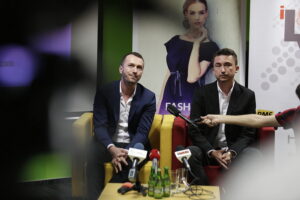 14.09.2016 Kielce. Inauguracja Workshop Fashion Design. Konferencja w KPT. Marcin Paprocki i Mariusz Brzozowski. / Jarosław Kubalski / Radio Kielce