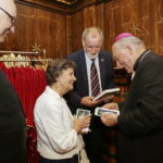 14.09.2016 Święty Krzyż. Uroczystości odpustowe ku czci Podwyższenia Drzewa Krzyża Świętego. We Mszy Świętej wziął udział ojciec Prezydenta RP profesor Jan Tadeusz Duda z małżonką Janiną. / Jarosław Kubalski / Radio Kielce