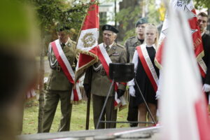 17.09.2016 Kielce. Uroczystości pod pomnikiem katyńskim w rocznicę napaści ZSRR na Polskę. / Jarosław Kubalski / Radio Kielce