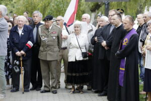 17.09.2016 Kielce. Uroczystości pod pomnikiem katyńskim w rocznicę napaści ZSRR na Polskę. / Jarosław Kubalski / Radio Kielce