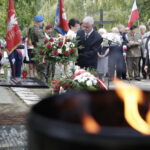 17.09.2016 Kielce. Uroczystości pod pomnikiem katyńskim w rocznicę napaści ZSRR na Polskę. / Jarosław Kubalski / Radio Kielce