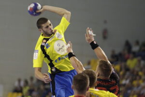 17.09.2016 Kielce. Mecz Vive Tauron Kielce - Piotrkowianin Piotrków Trybunalski. / Jarosław Kubalski / Radio Kielce