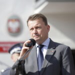 26.09.2016 Minister Mariusz Błaszczak otworzył posterunek policji w Chmielniku / Jarosław Kubalski / Radio Kielce