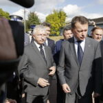 26.09.2016 Minister Mariusz Błaszczak otworzył posterunek policji w Chmielniku / Jarosław Kubalski / Radio Kielce