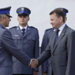 26.09.2016 Minister Mariusz Błaszczak otworzył posterunek policji w Chmielniku / Jarosław Kubalski / Radio Kielce