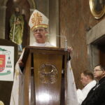 30.09.2016 Kielce. Ekumeniczna procesja i Liturgia Słowa w kościele św. Wojciecha.Biskup Jan Piotrowski / Jarosław Kubalski / Radio Kielce