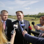 30.09.2016 Wiceminister energii Grzegorz Tobiszowski przyjechał do Piaseczna / Jarosław Kubalski / Radio Kielce