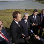 30.09.2016 Wiceminister energii Grzegorz Tobiszowski przyjechał do Piaseczna / Jarosław Kubalski / Radio Kielce