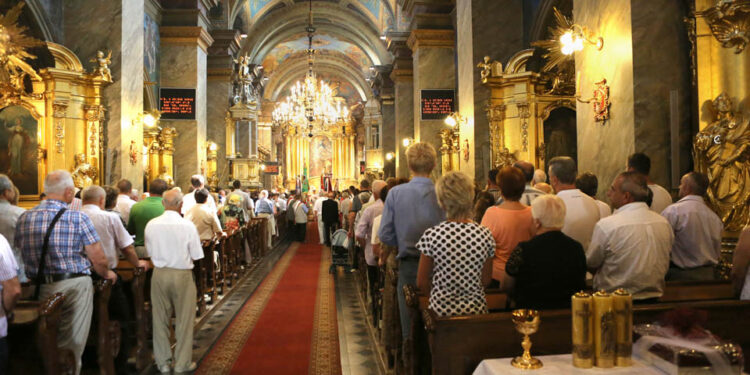 Msze w intencji generała Sokolnickiego - Radio Kielce 30.8.2015 Kielce. Karnawał Solidarności 1980-2015. Uroczysta msza św. w bazylice katedralnej / Wojciech Habdas / Radio Kielce