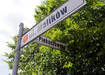 15.4.2016 Kielce. Skrzyżowanie ulic Piekoszowskiej i Malików. / Wojciech Habdas / Radio Kielce